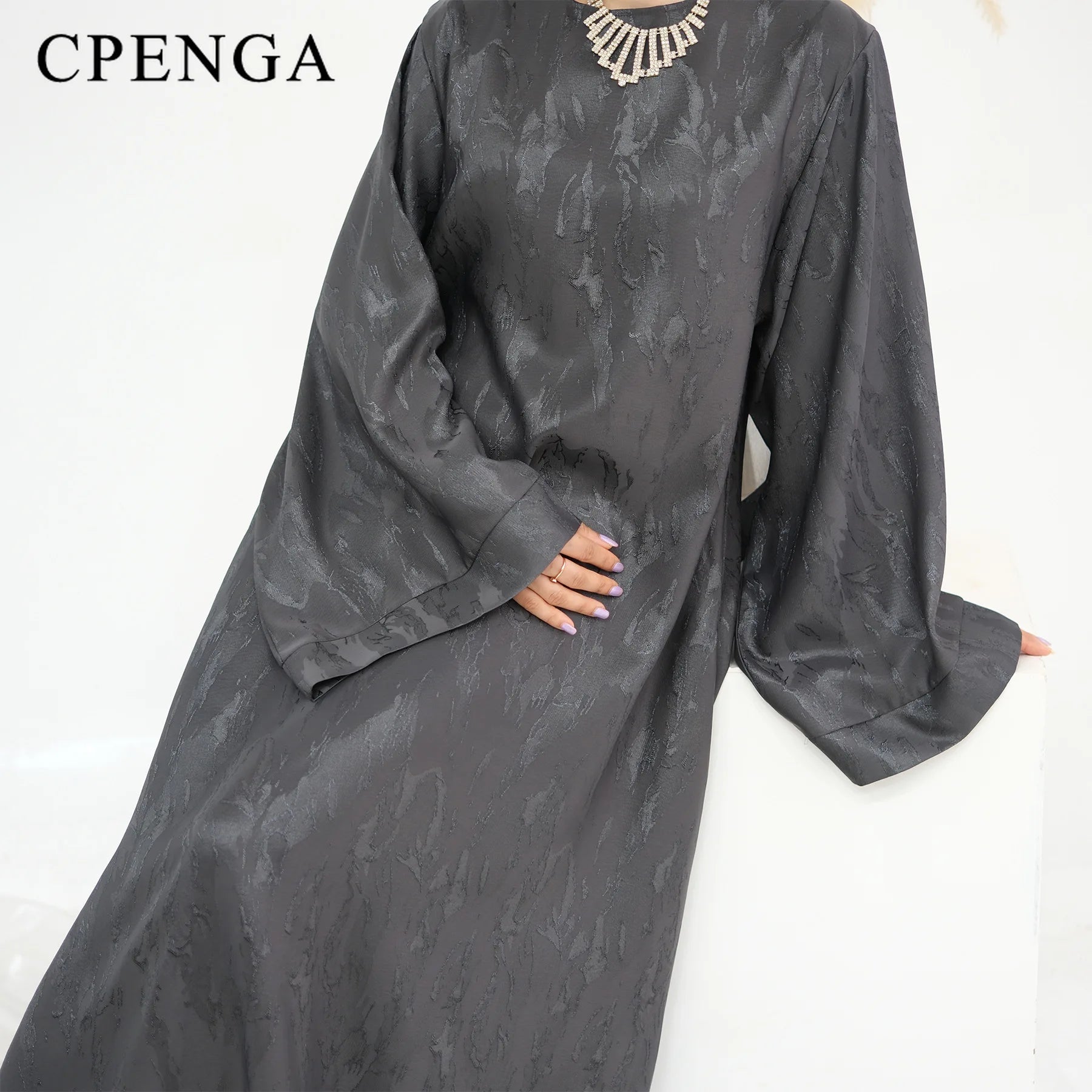 Stylish Abaya Dress for Muslim Women Turkey Inspired Modest Floral Jacquard Long Sleeve Prayer Gown Elegant Fall Islam Clothing