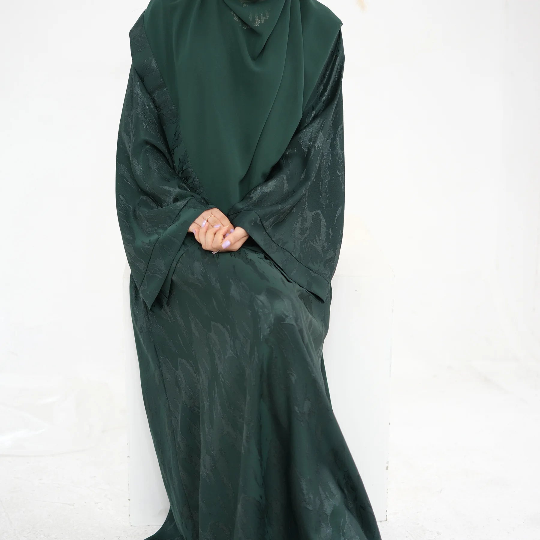 Stylish Abaya Dress for Muslim Women Turkey Inspired Modest Floral Jacquard Long Sleeve Prayer Gown Elegant Fall Islam Clothing